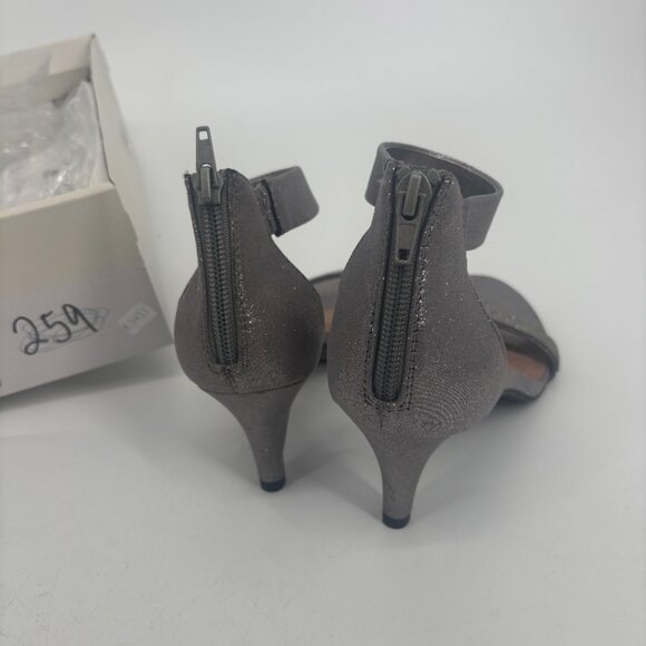 Elegant Silver Heels - Picture 3 of 5